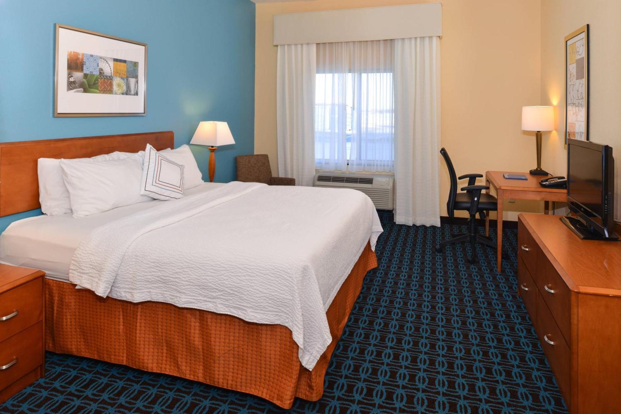 Hotel Fairfield & 3*