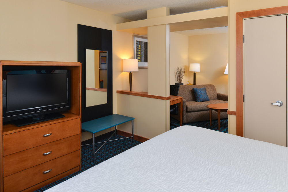 Fairfield & Hotel 3*