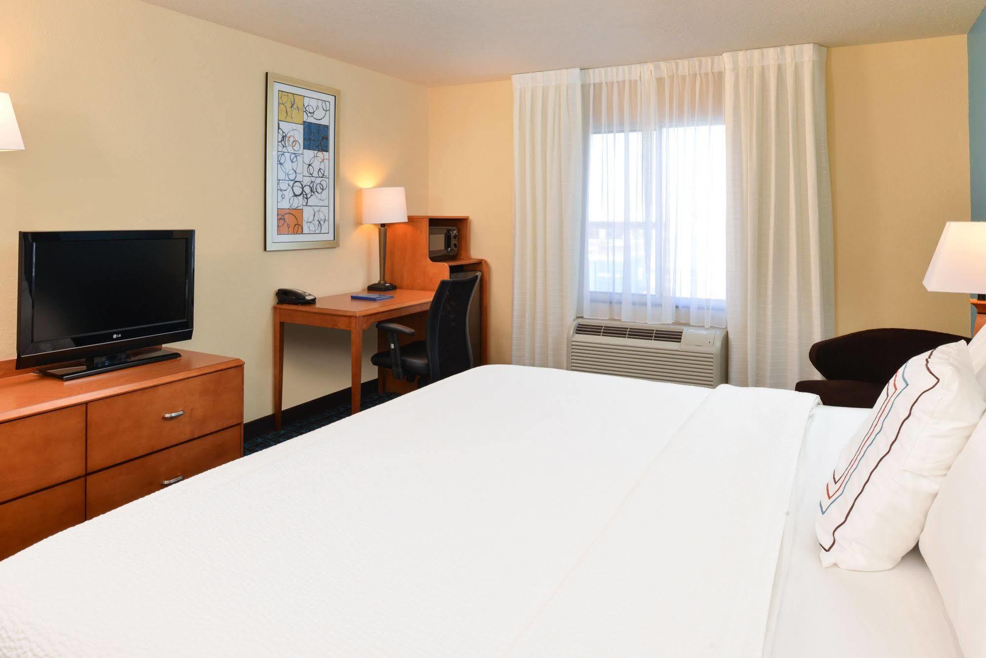 Fairfield & Hotel